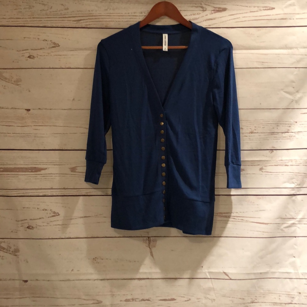 Zenana Outfitters Size Medium Blue Sweater